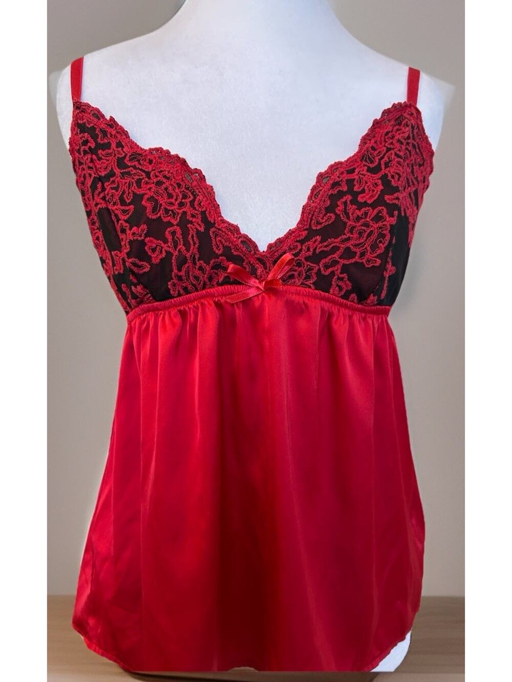 Babydoll Red Cami Top Black Lace Y2K whimsygoth vamp sexy club Tahari Small